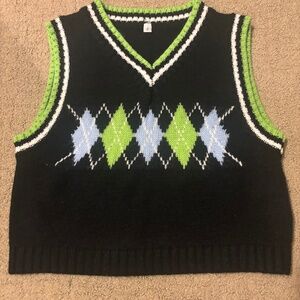 BLACK KNIT VEST W/ GREEN,BLUE AND WHITE PATTERN